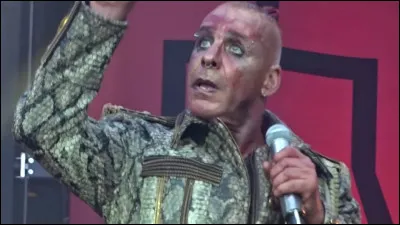 Complétez : 
"Alle Bilder auf meiner..."