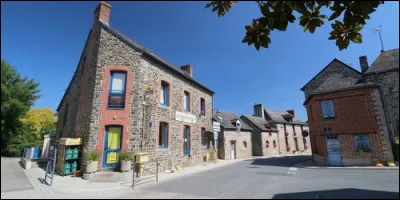 Que peut-on voir d'exceptionnel à la Roche-aux-Fées dans la commune d'Essé ?