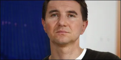 Comment se nomme ce facteur de profession et qui fut candidat aux présidentielles de 2002 et 2007 ?