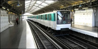 A Paris, quelle station de métro se trouve au croisement des lignes 3,5,8,9 et 11 ?
