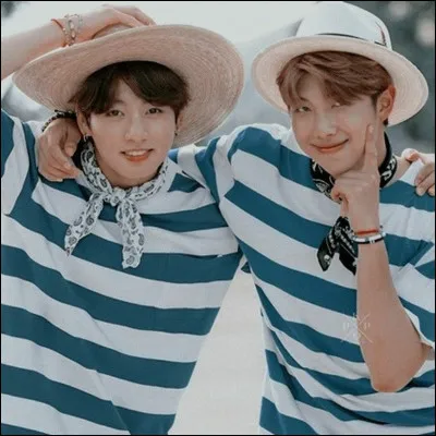 Comment s'appelle leur première musique ?