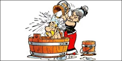 Comment se prénomme la mère d'Astérix dans la bande dessinée éponyme ?