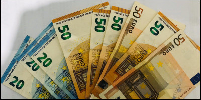 Tu reçois ton argent de poche du mois, que fais-tu ?