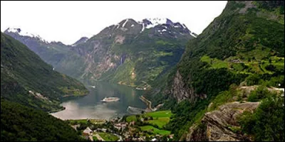 Quelles Alpes séparent la Suède de la Norvège ?