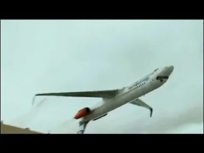 Complétez : 
"Der Vater hält das Kind jetzt..."