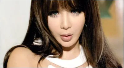 Quel est le nom complet de Bom ?