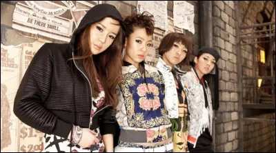 Quel est le tout premier titre qu'elles ont sorti toutes les quatre ?