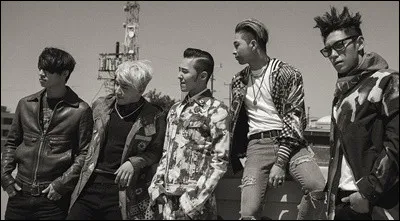 Qui est le seul membre à être marié et père de famille ?