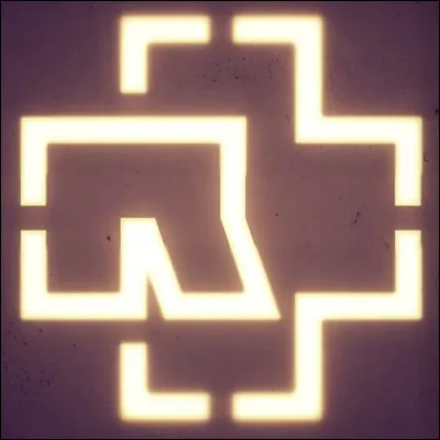 Complétez : 
"Ich bleib' zurück im..."