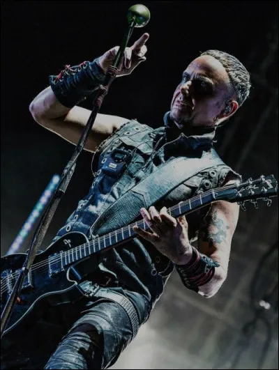 Complétez : 
"Popel fressen, Fingernägel..."