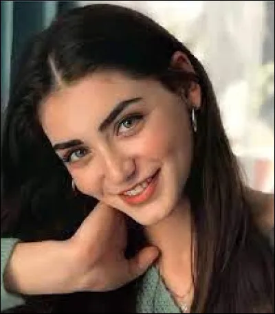 Quel est le nom de cette actrice ?