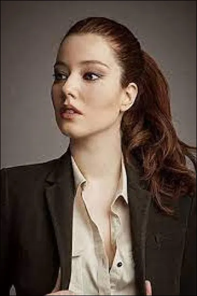 Quel est le nom de cette actrice ?