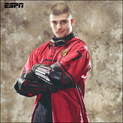 Dans le tome 4, quel dragon Victor Krum doit-il affronter ?