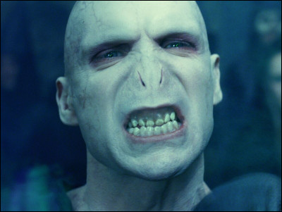 Dernière question : comment s’appelle l’acteur de Voldemort ?