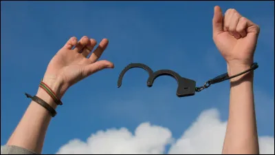 Qui a écrit "L'Innocence et la loi" ?