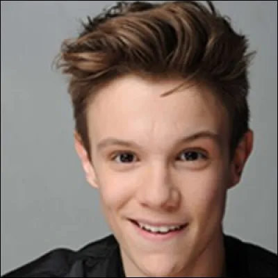 Dans quel pays est né Lenni Kim ?