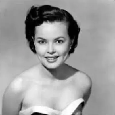 Quel est le nom de cette lady ?