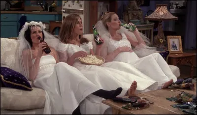 Qui jouent les rôles de Rachel, Monica et Phoebe ?