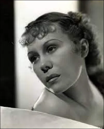 Quel est le nom de cette lady ?