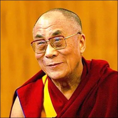 Quel essayiste français, traducteur du dalaï-lama, est le fondateur de lassociation humanitaire Karuna-Shechen ?