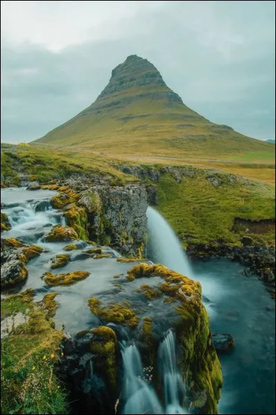 Dès quel siècle trouve-t-on les Vikings sur le sol canadien ?