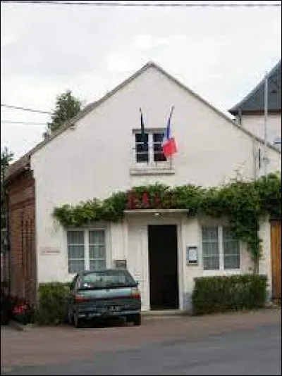 Nous sommes maintenant &agrave; Fluy. Commune Samarienne, elle se situe dans l'ex r&eacute;gion ...