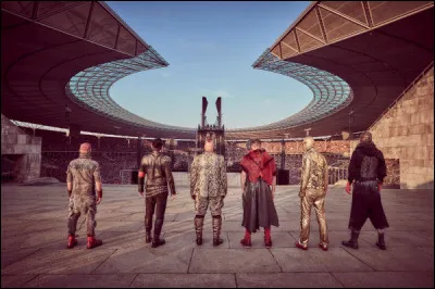 Complétez : 
"Und seine Augen werden..."