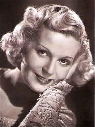 Quel est le nom de cette lady ?