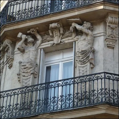 Je suis sous, sous, sous, sous ton balcon ...