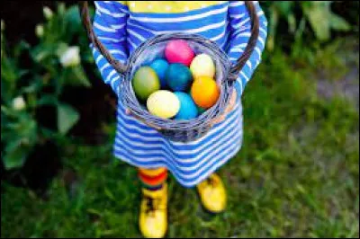 Encore une question très facile, en quel mois se déroule Pâques ?