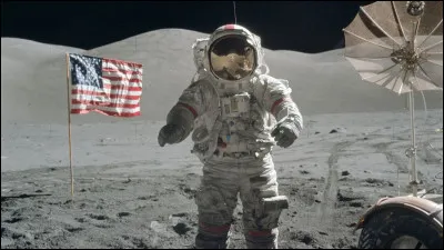 Quelle célèbre phrase Neil Armstrong a-t-il prononcé en posant le pied sur la Lune ?