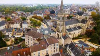 Dans quel département de la région Centre-Val de Loire se situe la ville de Châteauroux ?