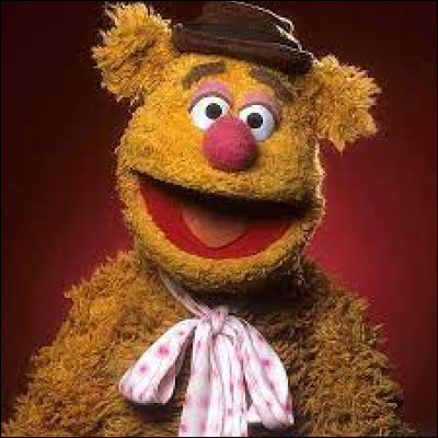 Dans "Le Muppet Show", comment se nomme l'ours qui fait des blagues et porte un chapeau ?