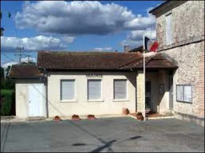 Petit tour en Nouvelle-Aquitaine, à Saint-Avit. Village de l'arrondissement de Marmande, en Guyenne, il se situe ...