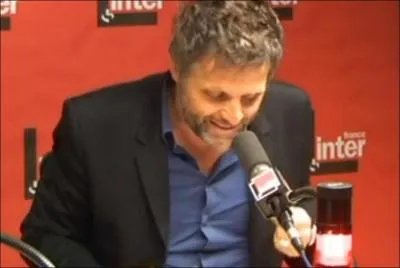 Quelle a t la phrase d'adieu de Stphane Guillon  la fin de sa dernire chronique  la matinale de France Inter ?