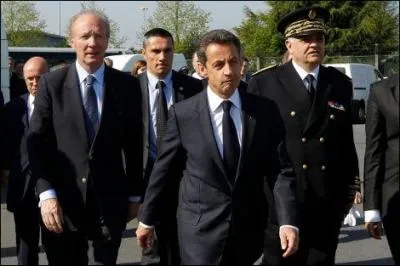 Un jeune a insult Sarkozy  la Courneuve. Quel autre incident a terni cette visite surprise ?