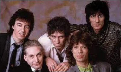 Quel prénom féminin chante le groupe The Rolling Stone ?