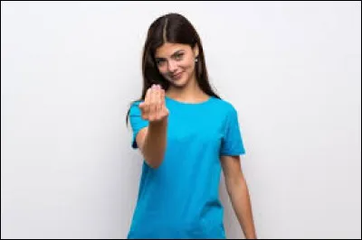 Quelle chanteuse interprète "Viens, viens" ?