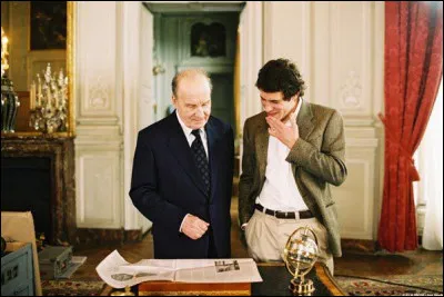 Quel président de la République incarne-t-il dans "le Promeneur du champ de Mars" ?