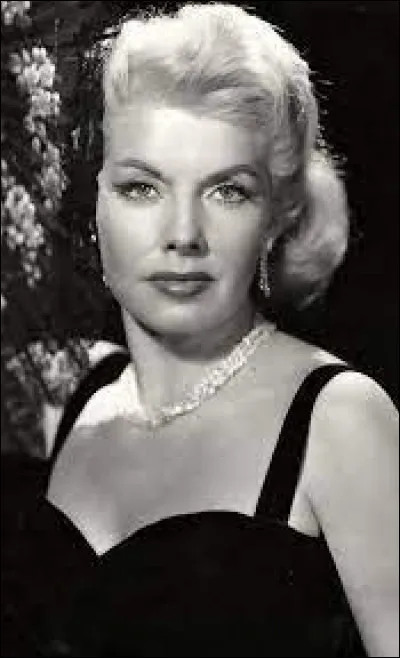 Quel est le nom de cette lady ?