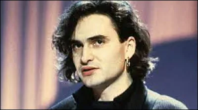 Quel chanteur veut déjeuner en paix d'après le titre de sa chanson parue cette année-là ?