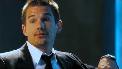 Dans quel film Ethan Hawke est-il un agent d'Interpol poursuivant un trafiquant d'armes ?
