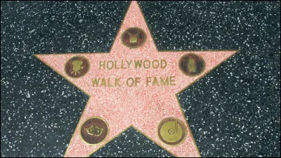 Dans les films "The Father" et "Les Deux papes", nous voyons...