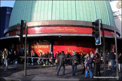 Parmi ces propositions, qui joue dans les films "Tenet" et "Best Sellers" ?