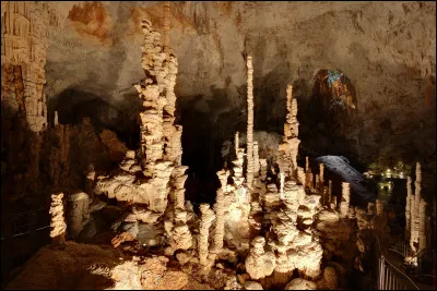 L'aven d'Orgnac se trouve dans le sud du département :