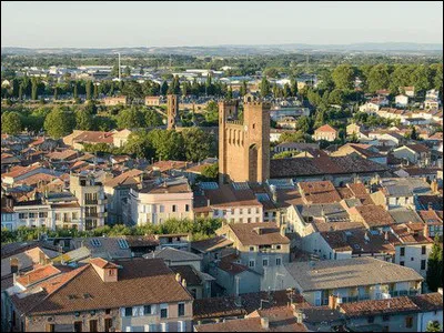 Sa ville la plus peuplée est Pamiers avec 15 600 habitants :