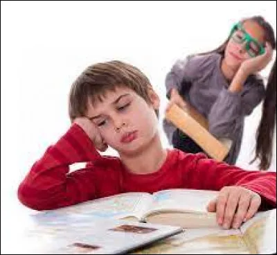 Tu dois passer un exposé sur la fondation de Rome avec un camarade, mais vous navez rien préparé.