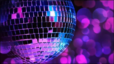 Est-ce que les petits-enfants accèdent finalement à une boite de nuit ?