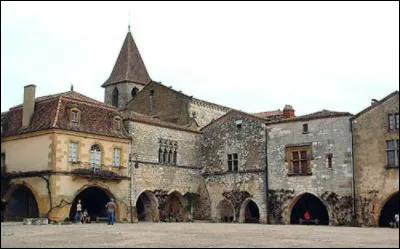 L'ancienne bastide de Monpazier se trouve dans le département :