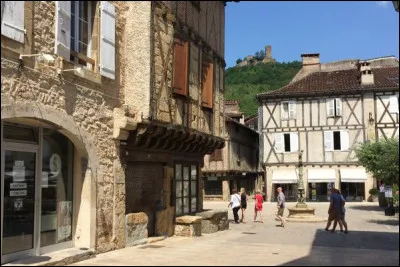 Figeac, Gourdon et Saint-Céré sont des villes du département :
